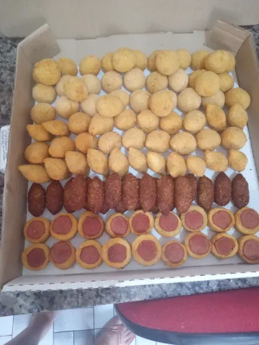 Salgados fritos ou congelados o cento 55, 00reais