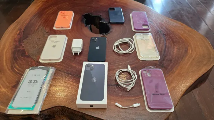 Iphone 13 128gb Midnight + acessórios