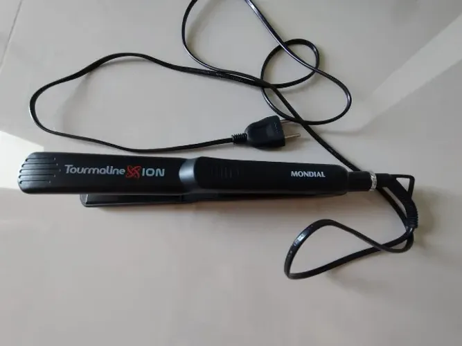 Chapinha Prancha Alisadora Mondial Tourmaline Ion P-03 em Bom Estado Bivolt 