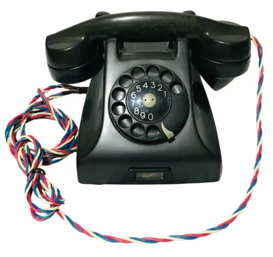Telefone fixo antigo de disco, preto, de baquilete-MARCA ERICSON anos 60!