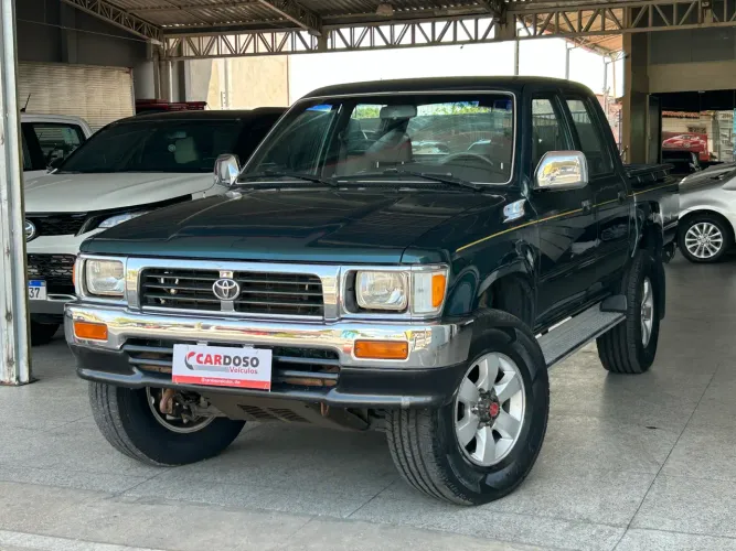 Hilux SR5 4X4 2.8 - RELÍQUIA - 2000