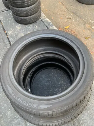 Pneu 235/45/17 Yokohama peça única seminovo por 330$ instalado