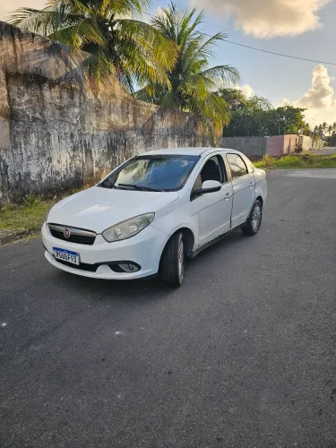 Fiat Grand Siena Tetrafuel 1.4 EVO F. Flex 8V 2014