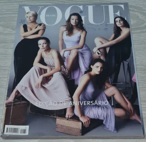 Revista Vogue Xuxa 2002