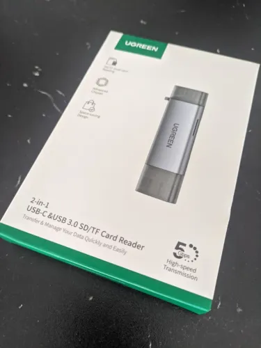 Leitor de Cartões UGREEN USB 3.0 & Type-C - Rápido, Compacto e Versátil