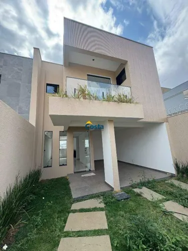 TRIPLEX COM ÁREA PRIVATIVA NO GUARUJÁ MANSÕES PARA LOCAÇÃO