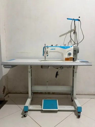 Maquina de costura