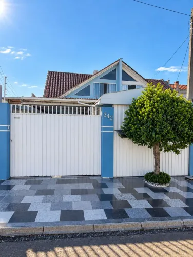 Casa com edícula pronta para morar