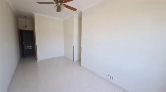 Cobertura de 3 quartos na melhor localização do Méier.