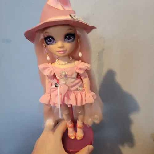 Rainbow high customball bella