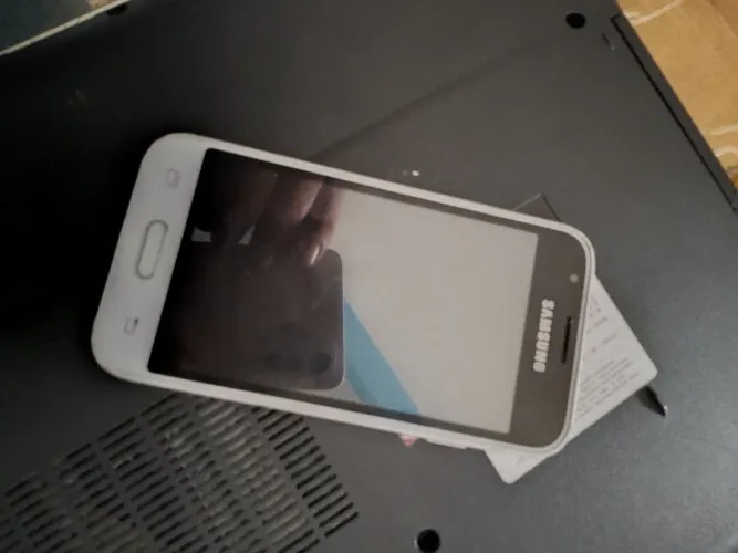 Celular Samsung Galaxy j1 mini funciona normal 