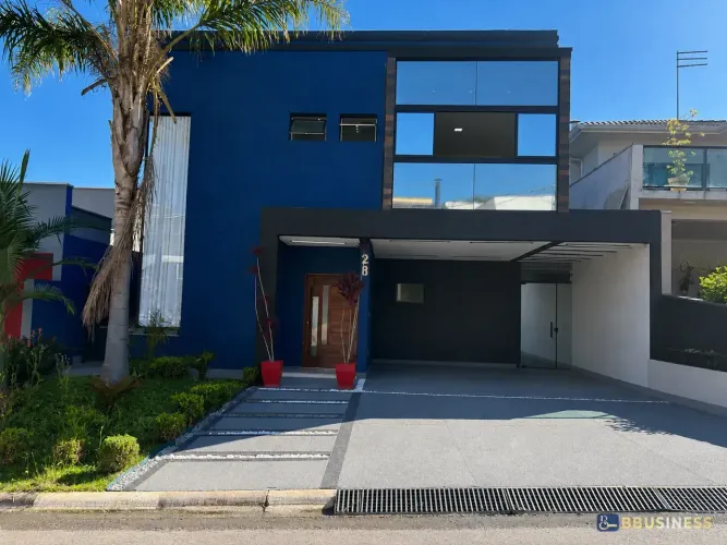 Casa à venda, com 4 quartos, sendo 3 suítes no Condomínio Vila Rica, Vargem Grande Paulist