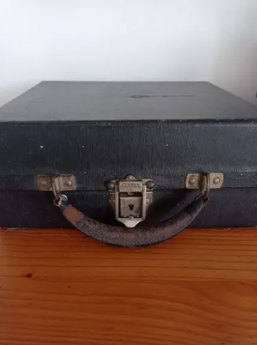 Máquina de escrever antiga