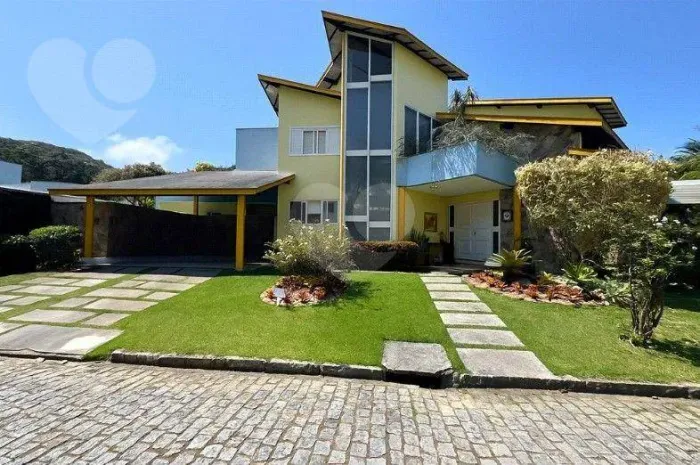 Casa com 4 dormitórios à venda, 313 m² por R$ 2.350.000,00 - Itaipu - Niterói/RJ