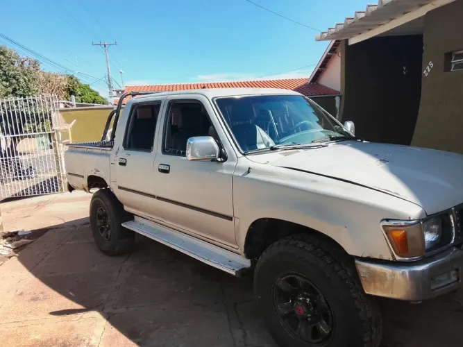 Toyota Hilux CD 4X4 2.8 Diesel Mec. 2027