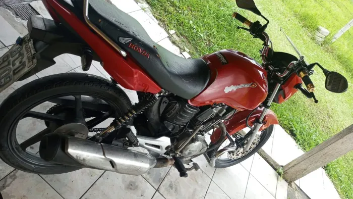 Vendo moto urgente,so venda,baixei ,sem curiosos,