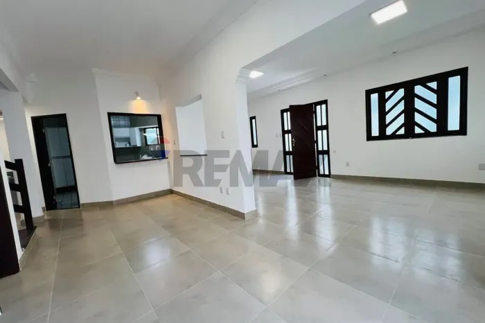 EXCELENTE CASA COMERCIAL PARA LOCAÇÃO PRAIA DO FLAMENGO