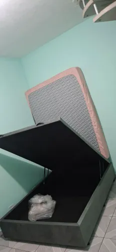 Vende se uma cama box