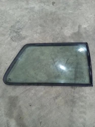 Vidro Uno Fire lateral direito fixo modelo Uno 2 portas