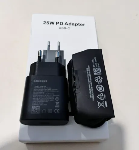 Carregador 25 Watts Turbo Carregamento Rápido+ Cabo USB Tipo C duplo (Novo)