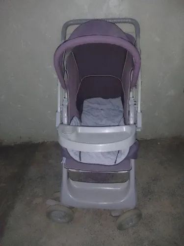Carrinho de bebê galzerano.