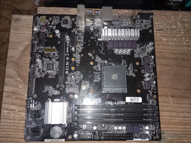 Placa mãe LN300 -B450 