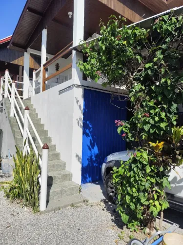 CASA PARA ALUGAR Apenas duas pessoas!!( Canasvieiras) .FLORIANÓPOLIS