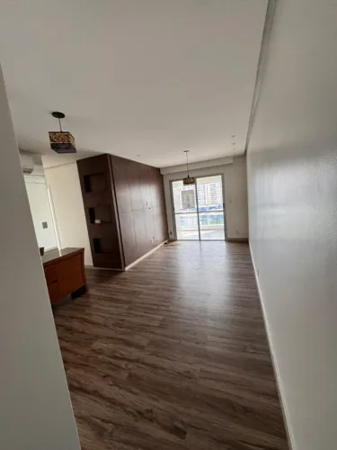 Condominio Key Biscayne 98m² c/ 3 Quartos sendo 1 Suíte e 100% Nascente e Climatizado