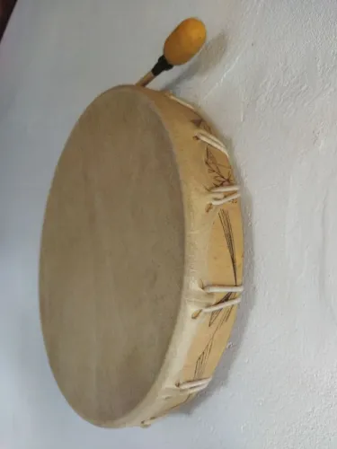 Tambor Lakota Serempe Arte - Artesanal com Baqueta