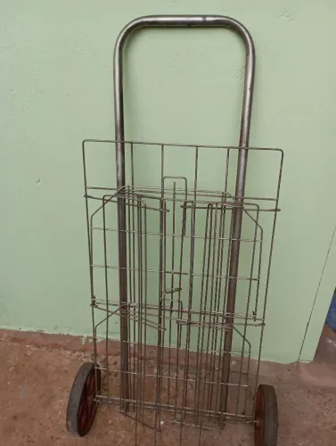Vendo este carrinho de feira não entrego 