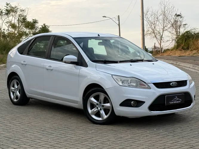Ford Focus 1.6 S/se/se Plus Flex 8v/16v 5P 2013