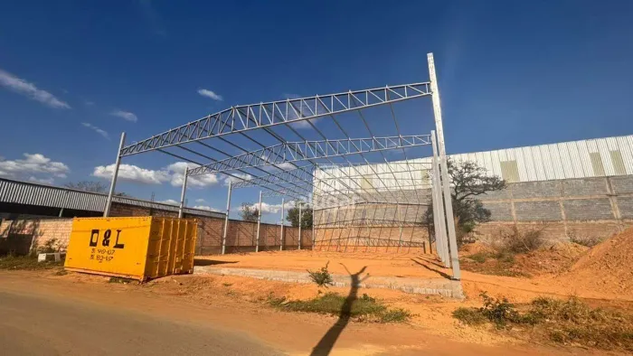 Galpão Comercial para Aluguel com 300 m² no Jardim Olímpico
