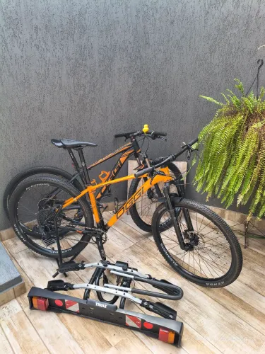 Bike MTB Oggi 7.3 e 7.5 + transbike Thule.