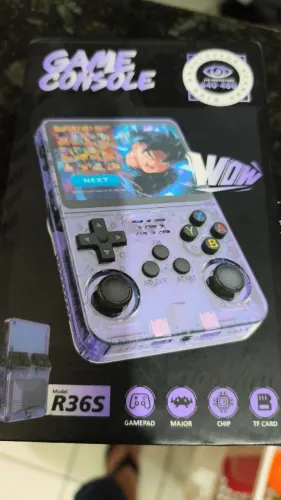 Game console 