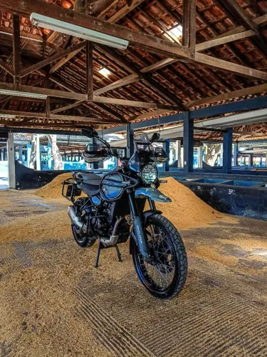 Royal Enfield Himalayan 450 4K acessórios - 9640kmts - na garantia