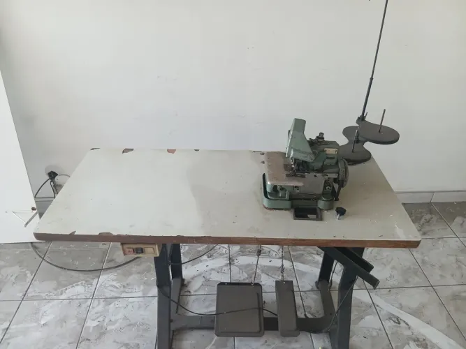 Máquina de costura 