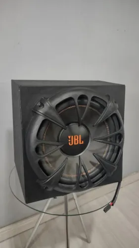Subwoofer JBL 12" 350wts rms com Caixa e Grade de Proteção - Som Automotivo
