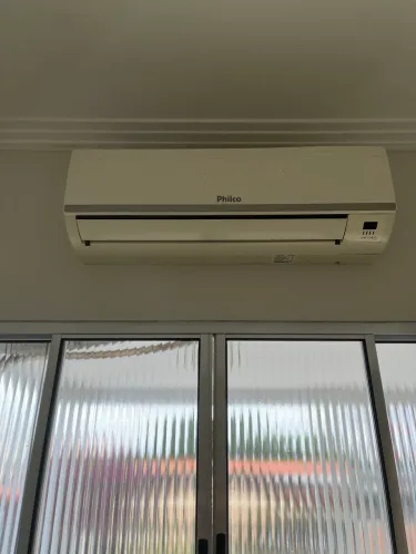 AR-CONDICIONADO PHILCO 9.000 BTUs 220V 580g