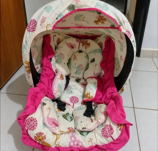 Vende-se bebê conforto