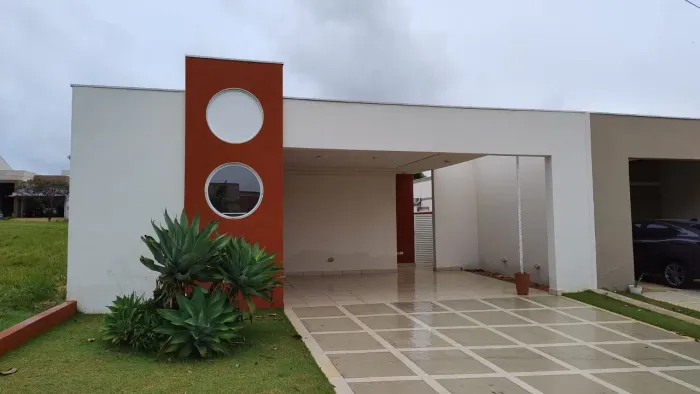 Conforto e praticidade numa casa térrea completa no Condomínio Lago da Serra