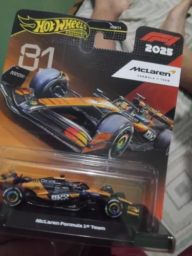 Hotwheels Premium McLaren F1 Team 81