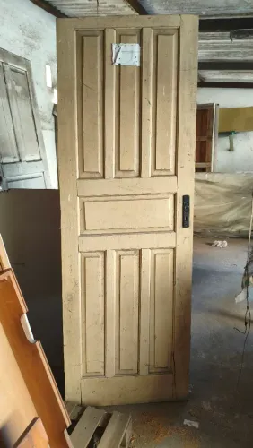 Porta de madeira 70cm
