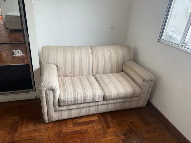 Sofá usado