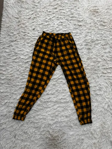 Calça xadrez amarela