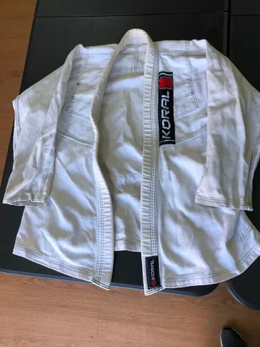 Kimono Koral A1 usado
