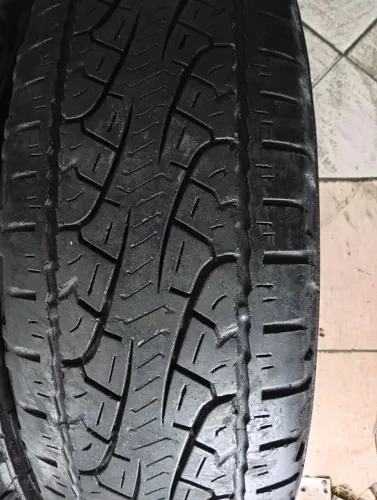 PNEUS 225/75/16 PIRELLI FILÉ,$250, CADA