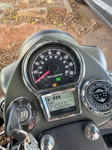Royal Enfield Classic 350 Signals Verde - Impecável (Motivo Mudança)