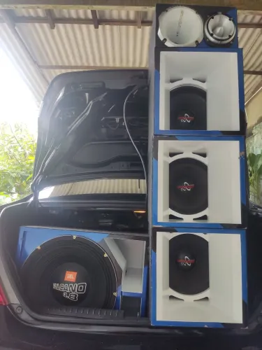 vendo som automotivo tudo novo