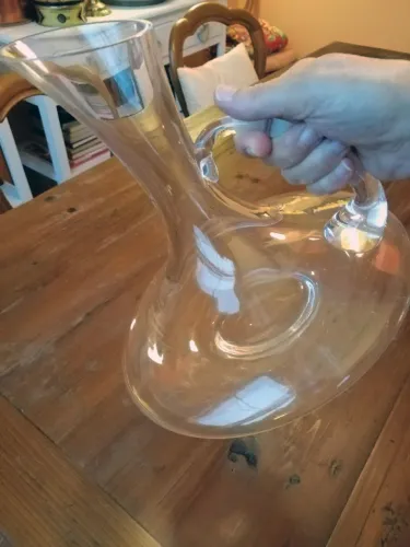 DECANTER para VINHO, forma muito original,  muito pouco usado