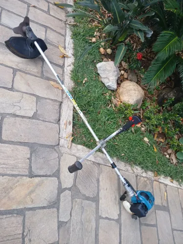 Rocadeira Makita 4 tempos 25 cilindradas usada em bom estado